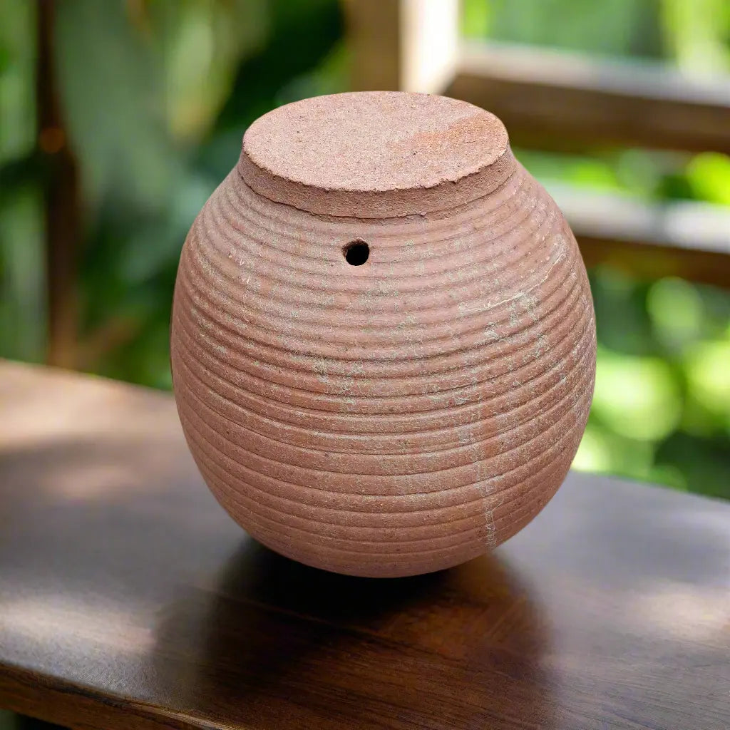 Terracotta Pot (Globe Groove)